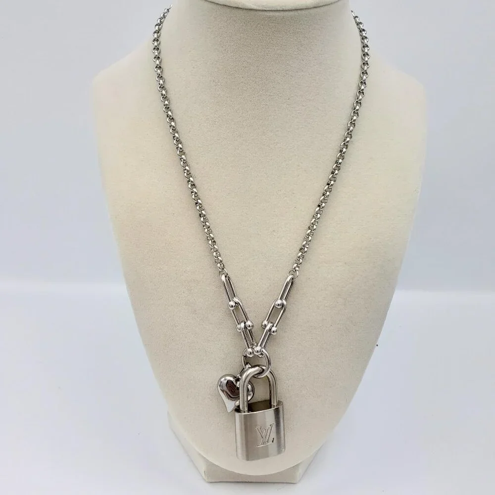Authentic Louis Vuitton Padlock w/Unbranded Stainless Steel Plated Silver Chain - Picture 12 of 12